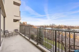 3 Horizon G-11, Fort Lee, NJ 07024 - Photo 11