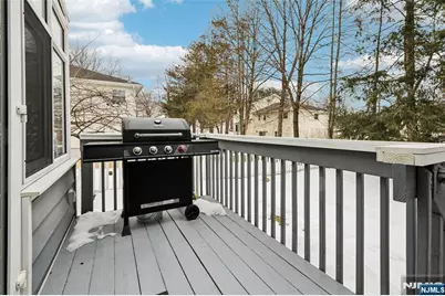 303 Pershing Avenue, Ridgewood, NJ 07450 - Photo 23