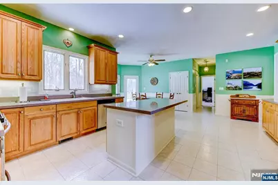 19 Woodshire Terrace, Montville Township, NJ 07082 - Photo 7