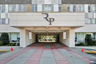 1 Executive Dr 108, Fort Lee, NJ 07024 - Photo 3