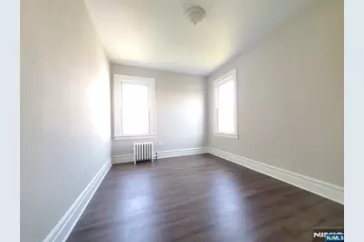 297 Chestnut Street 2R #2R, Kearny, NJ 07032 - Photo 9