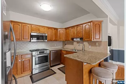 902 N 5th Street 411 #411, Newark, NJ 07107 - Photo 9