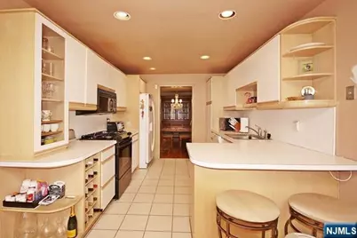 340 French Court, Teaneck Township, NJ 07666 - Photo 5