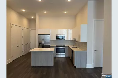 470 Main Street 301 #301, Fort Lee, NJ 07024 - Photo 1