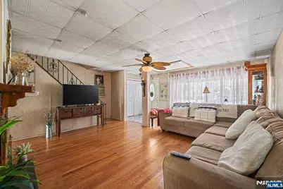 200 Page Avenue, Lyndhurst Township, NJ 07071 - Photo 5