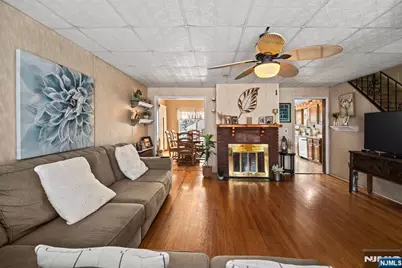 200 Page Avenue, Lyndhurst Township, NJ 07071 - Photo 3