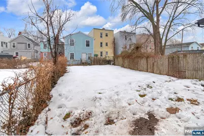 44 Stuyvesant Avenue, Newark, NJ 07106 - Photo 5