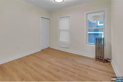 44 Stuyvesant Avenue, Newark, NJ 07106 - Photo 11