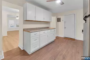 44 Stuyvesant Ave., Newark, NJ 07106 - Photo 15