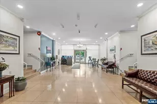 926 Bloomfield 5E, Glen Ridge, NJ 07028 - Photo 3