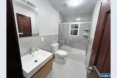 441 Page Avenue 2 #2, Lyndhurst Township, NJ 07071 - Photo 7