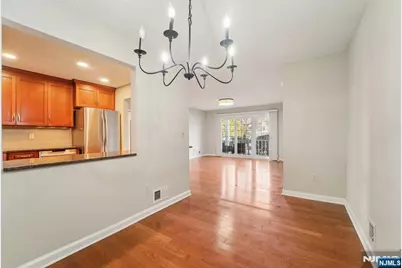 528 Holly Court, Mahwah, NJ 07430 - Photo 7