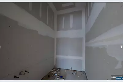 286 Queen Anne, Teaneck Township, NJ 07666 - Photo 3