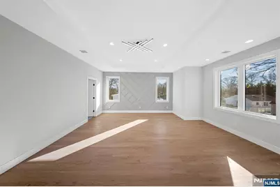 311 Walnut Street, Washington Township, NJ 07676 - Photo 29