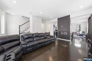 62 Roosevelt Dr, Wood Ridge, NJ 07075 - Photo 1