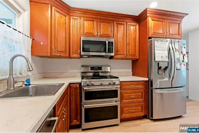 476 Greenway Drive, Leonia, NJ 07605 - Photo 5