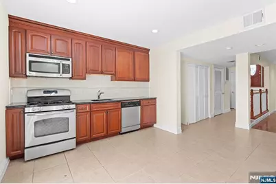 9 15th Avenue, Elmwood Park, NJ 07407 - Photo 23