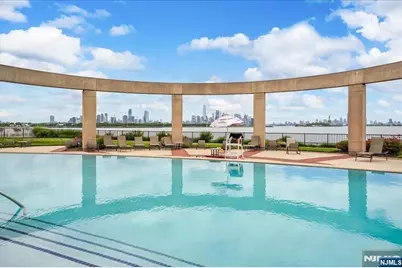 15 Freedom Way 412 #412, Jersey City, NJ 07305 - Photo 23