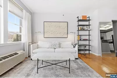 15 Freedom Way 412 #412, Jersey City, NJ 07305 - Photo 3