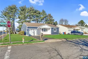 136 Georgetown Rd, Berkeley, NJ 08757 - Photo 3