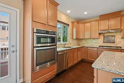 70 Truman Drive, Wood Ridge, NJ 07075 - Photo 13
