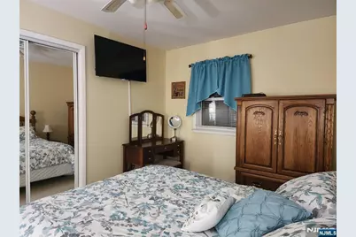 10 Sunrise Avenue, Bloomingdale, NJ 07403 - Photo 13