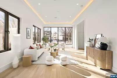 210 Hillcrest Drive, Paramus, NJ 07652 - Photo 3