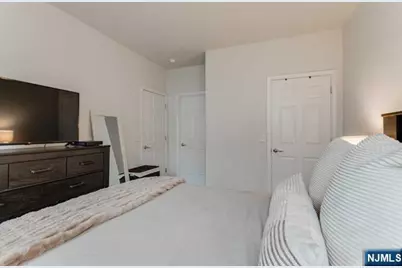 22 Veterans Drive, Wood Ridge, NJ 07075 - Photo 25