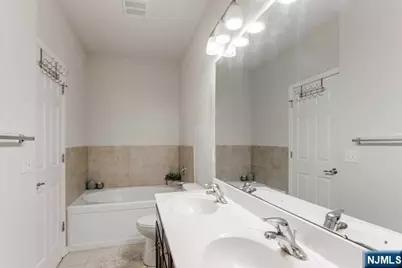 22 Veterans Drive, Wood Ridge, NJ 07075 - Photo 31