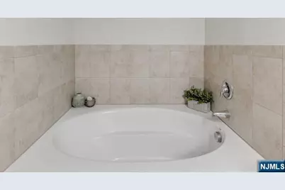 22 Veterans Drive, Wood Ridge, NJ 07075 - Photo 33