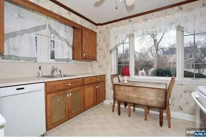 669 Ramapo Road, Teaneck Township, NJ 07666 - Photo 11