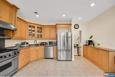 717 Regal Boulevard, Livingston, NJ 07039 - Photo 27