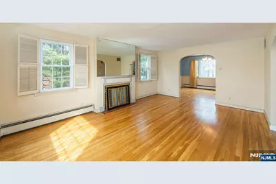 567 Windsor Road, Wood Ridge, NJ 07075 - Photo 7