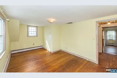 567 Windsor Road, Wood Ridge, NJ 07075 - Photo 13