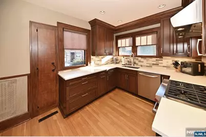 25 Pascack Road, Park Ridge, NJ 07656 - Photo 11