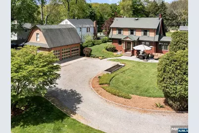 25 Pascack Road, Park Ridge, NJ 07656 - Photo 1