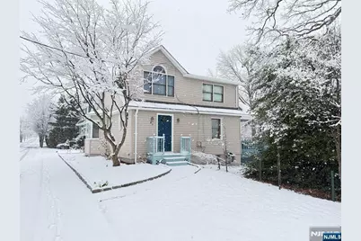 80 Roosevelt Avenue, Bergenfield, NJ 07621 - Photo 3