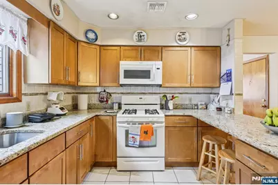 297 Kinney Street, Newark, NJ 07105 - Photo 19