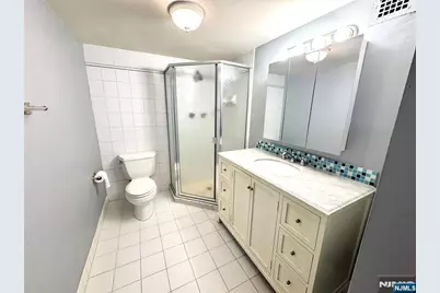 2185 Lemoine Avenue 4M #4M, Fort Lee, NJ 07024 - Photo 17