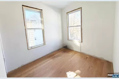 346-348 Woodside Avenue, Newark, NJ 07104 - Photo 5