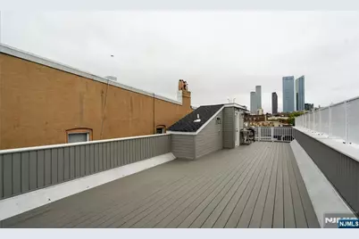 40 Wright Avenue, Jersey City, NJ 07306 - Photo 21