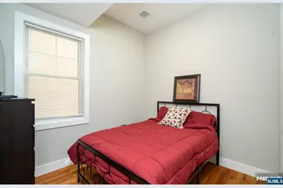 40 Wright Avenue, Jersey City, NJ 07306 - Photo 17