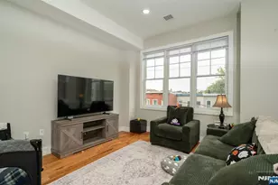 40 Wright Ave, Jersey City, NJ 07306 - Photo 13