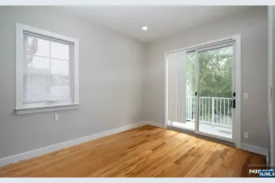 40 Wright Avenue, Jersey City, NJ 07306 - Photo 15