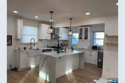 287 Gifford Place, Teaneck Township, NJ 07666 - Photo 9