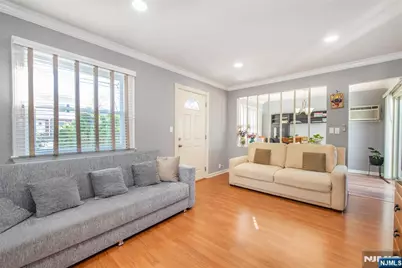 175 Hillside Avenue, Bergenfield, NJ 07621 - Photo 3