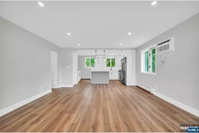 516 Riverdale Boulevard, Pompton Lakes, NJ 07442 - Photo 7