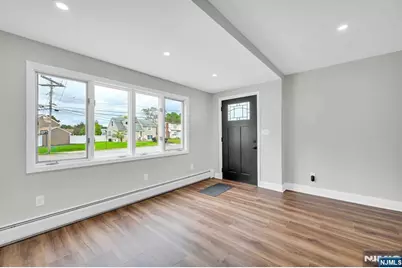 516 Riverdale Boulevard, Pompton Lakes, NJ 07442 - Photo 5