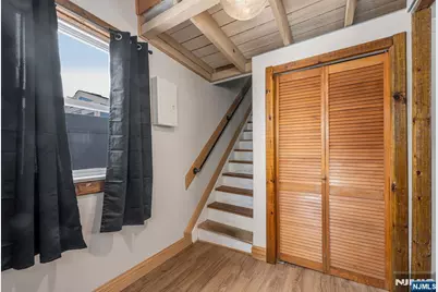 19 Entwistle Avenue, Nutley, NJ 07110 - Photo 9