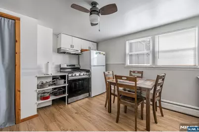 19 Entwistle Avenue, Nutley, NJ 07110 - Photo 5